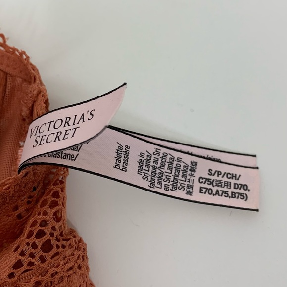 Victoria’s Secret Burnt Orange Flowered Lace Boho Triangle Halter Bralette - Picture 12 of 16